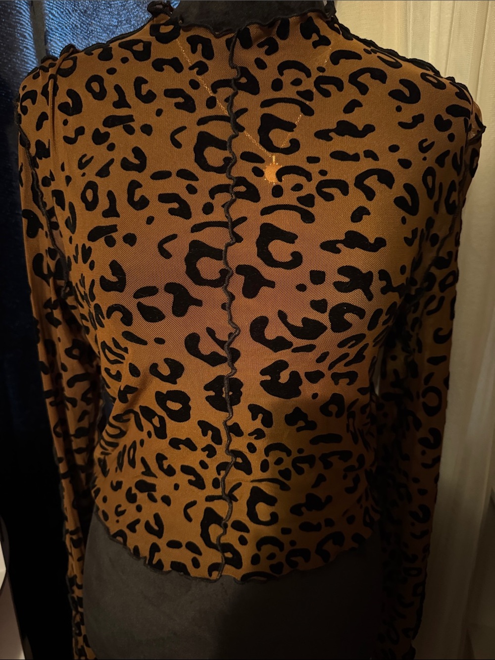 SHEIN Brown Leopard Print Long Sleeve Crop Top